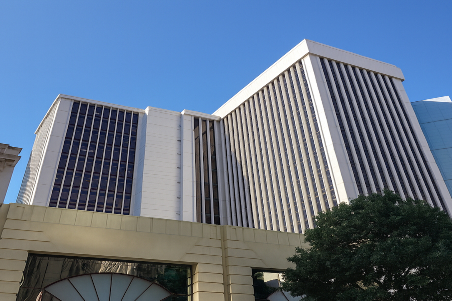 commercial queen street cbd